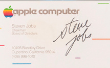 Insolite • Une carte de visite d’Apple signée par Steve Jobs vendue plus de 100 000$